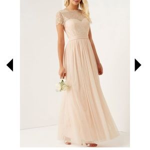 NEW NEVER WORN - nude/champagne  lace dress